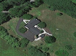 1430 Hatfield Rd, Hopkinton, NH 03229