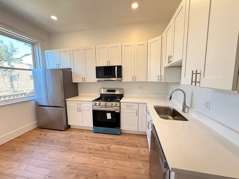 1024 W Belmont Ave #3 — Photo 10