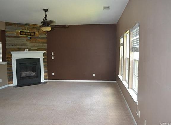 5th image of 105 Silverspring Pl #28