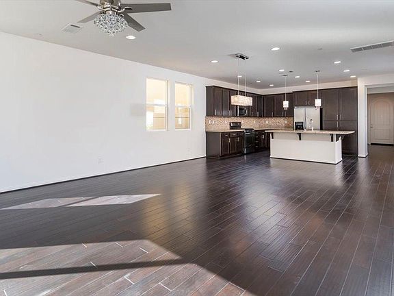 2nd image of 26809 Trestles Dr