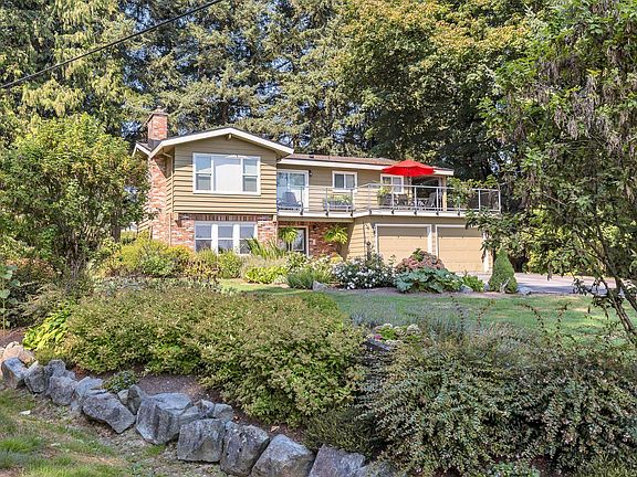 3rd image of 29665 Glengarry Ave