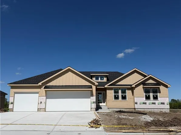 2351 Foxtail Dr, Kearney, MO 64060