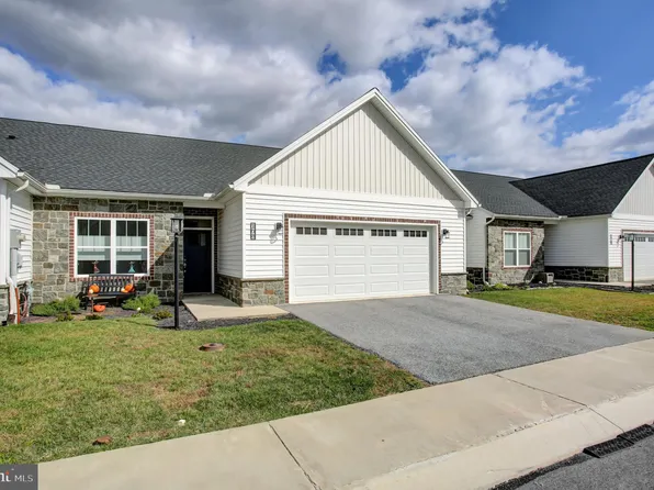 108 Cardinal Dr, Shippensburg, PA 17257