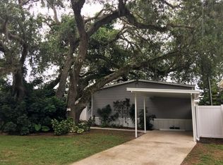 141 E Ariel Rd, Oak Hill, FL 32759