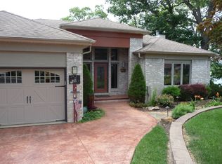 129 Cottage Dr, Edwardsville, IL 62025