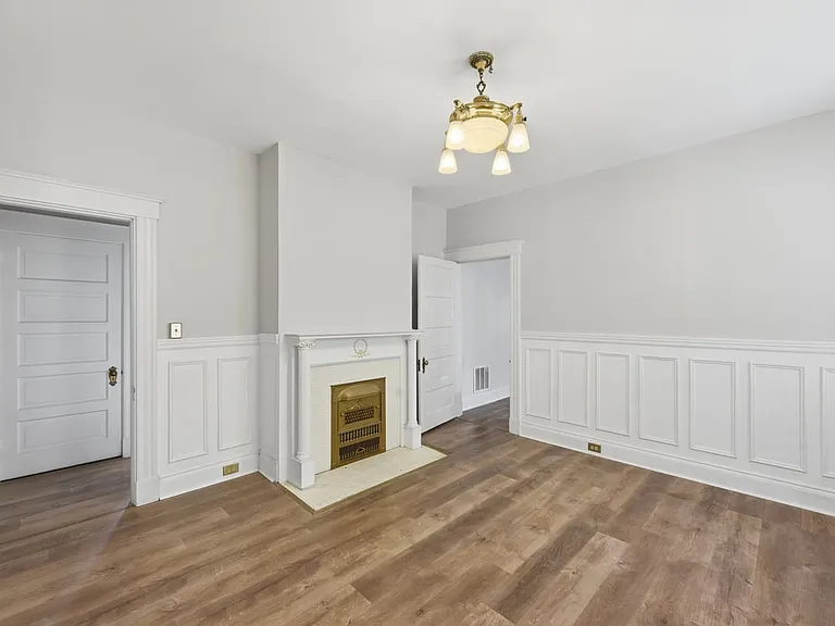 344 Helen St #1 — Photo 11