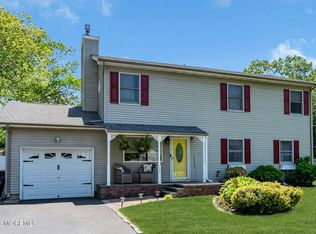 132 Topside Road, Manahawkin, NJ 08050
