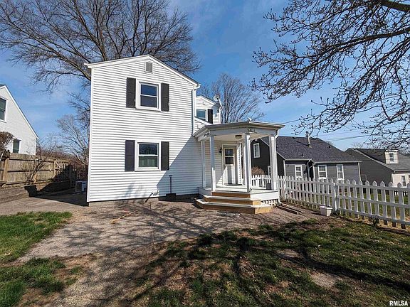 4th image of 1119 Berg Pl