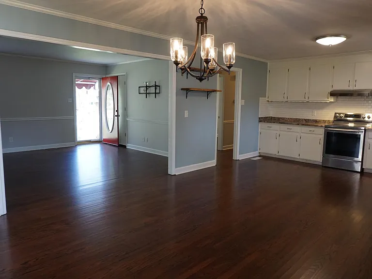 1302 Clinton Rd — Photo 10