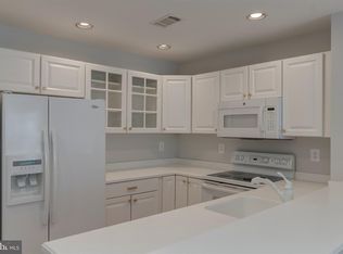 2518 Fairfax Dr #1B, Arlington, VA 22201