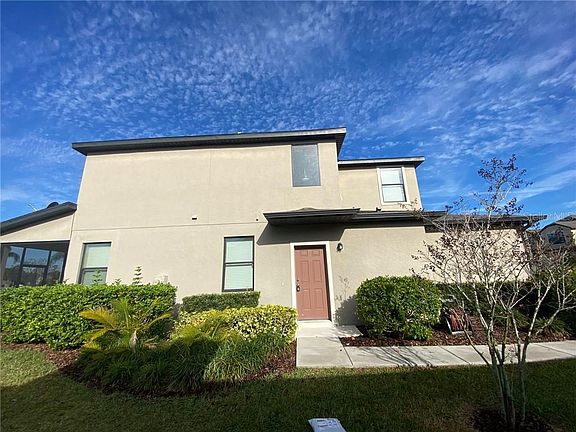 3rd image of 2368 Seven Oaks Dr