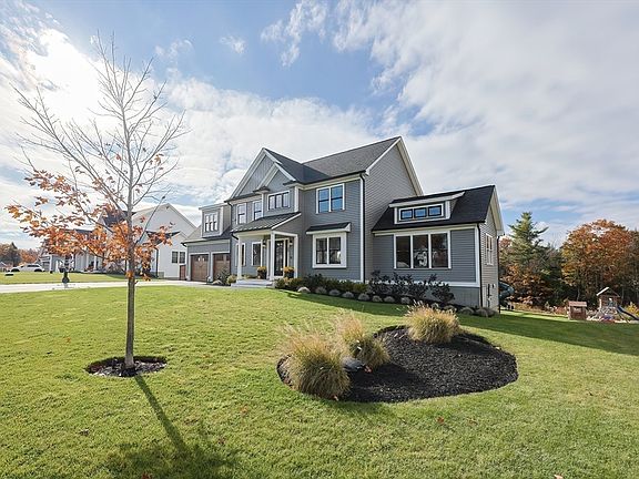 2nd image of 11 Lighthouse Ln