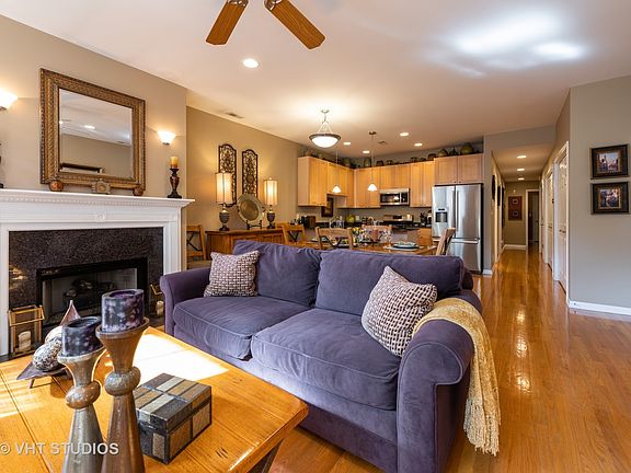 4th image of 4704 N Kenmore Ave APT 2B
