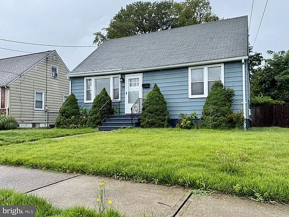 3rd image of 35 Unwin Dr