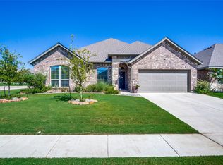 140 Colonial Dr, Joshua, TX 76058