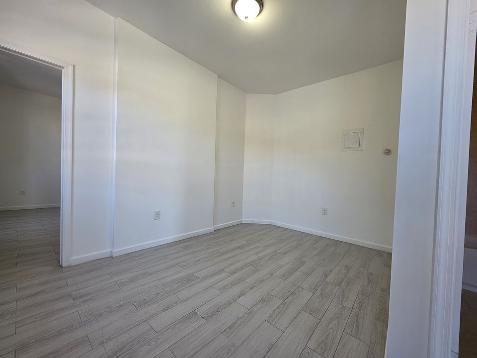 1st image of 8652 112th St #A