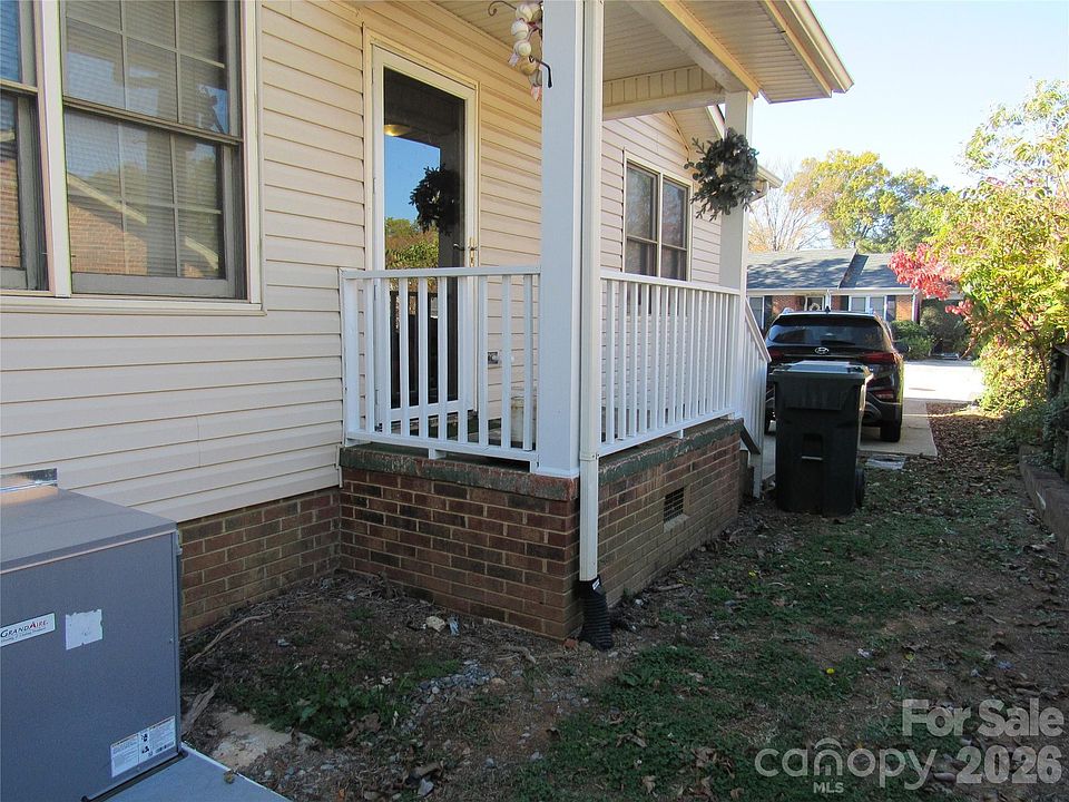 1st image of 106 Neely Ct