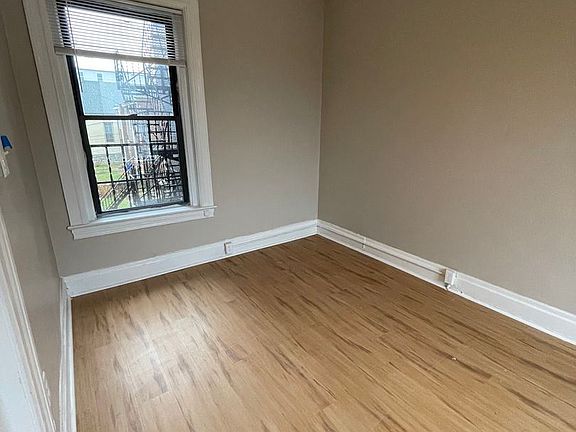 5th image of 4901 Friendship Ave #10