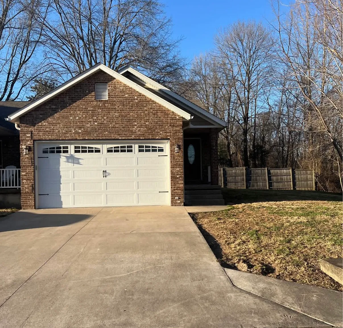 729 Grove St — Photo 1