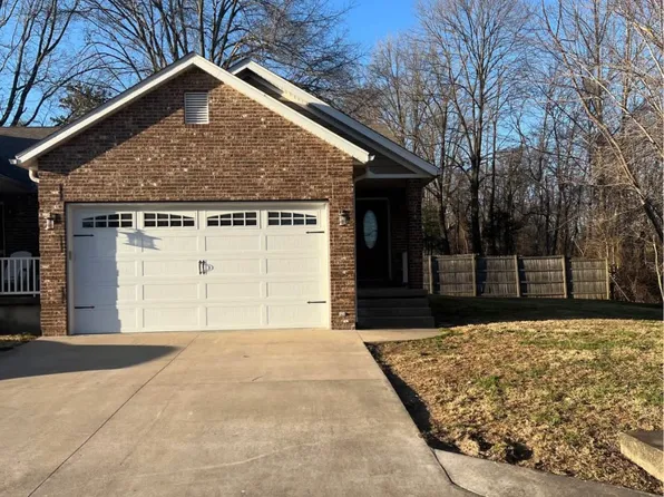 729 Grove St, Scott City, MO 63780