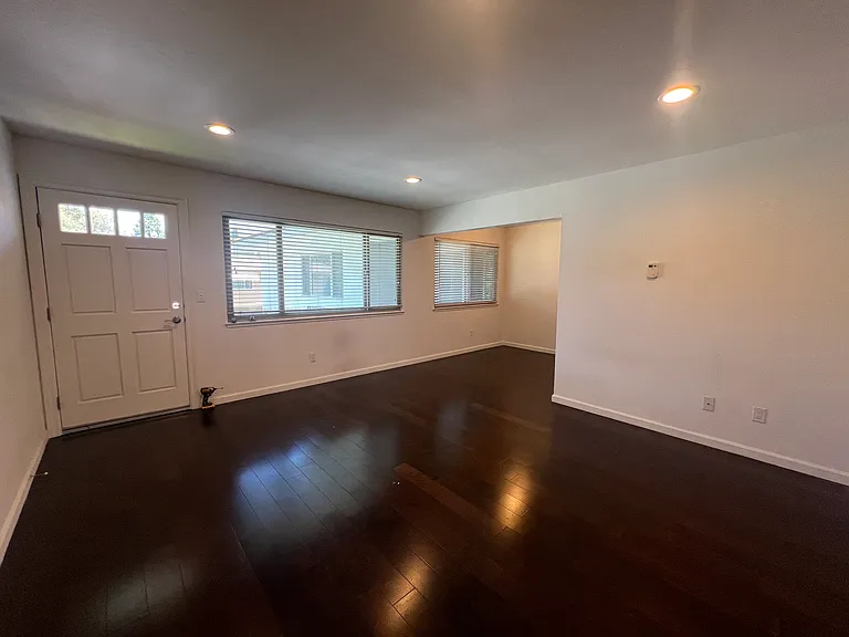 214 Avery Ln #6 — Photo 6