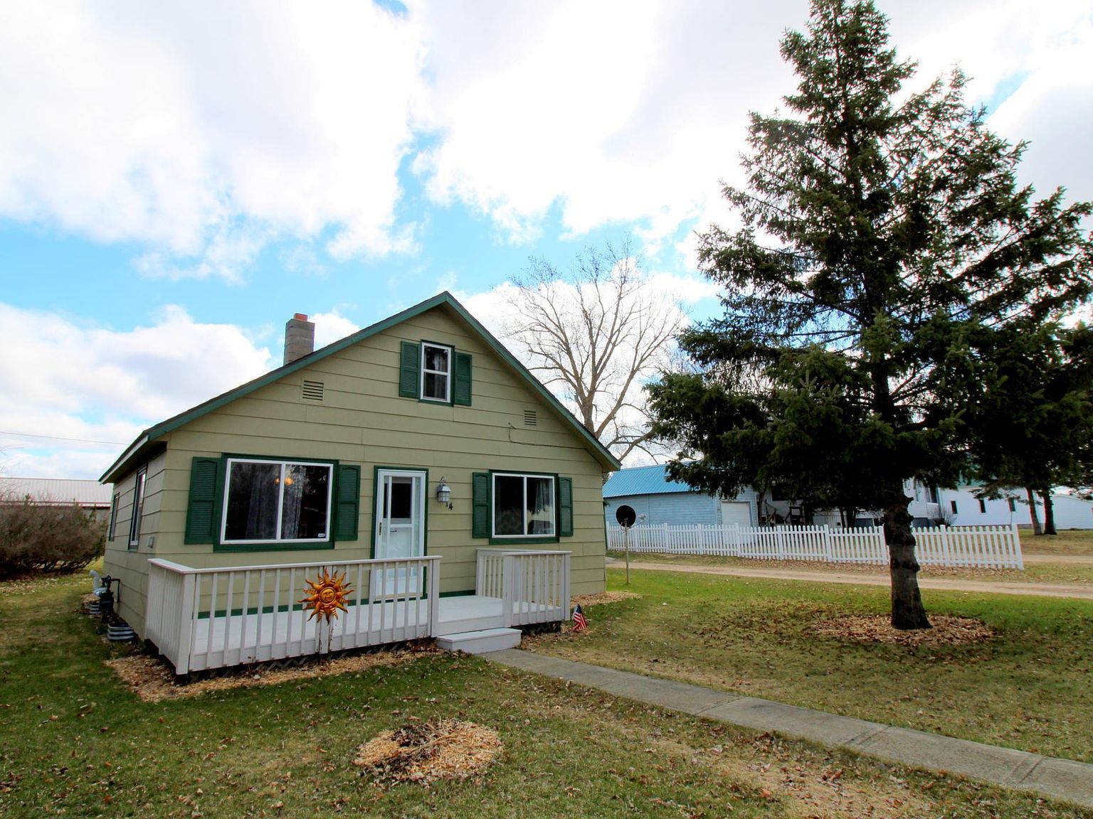 14 Balsam Ave SW, Menahga, MN 56464 Zillow