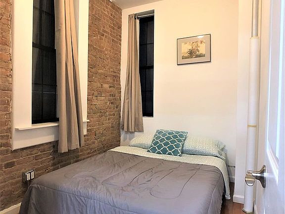 4th image of 104 Forsyth St #1