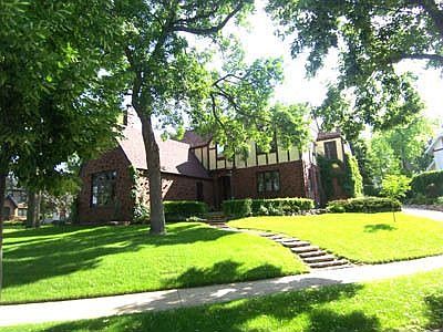 1st image of 3064 Valley Dr