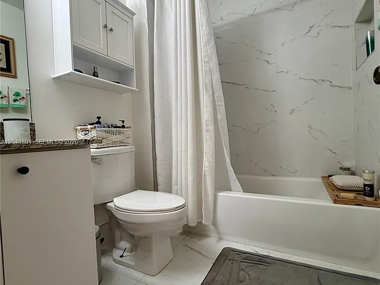 11301 SW 17th Ct — Photo 11