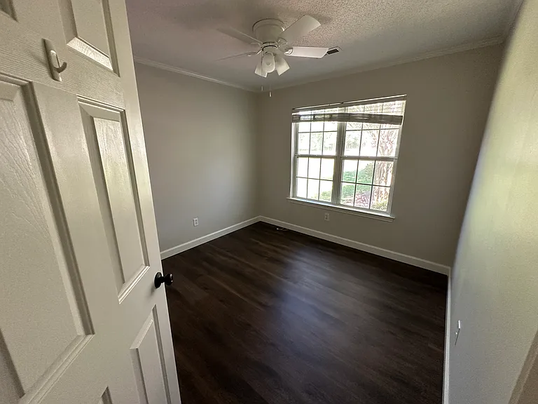 85 McIntosh Estates Dr — Photo 15