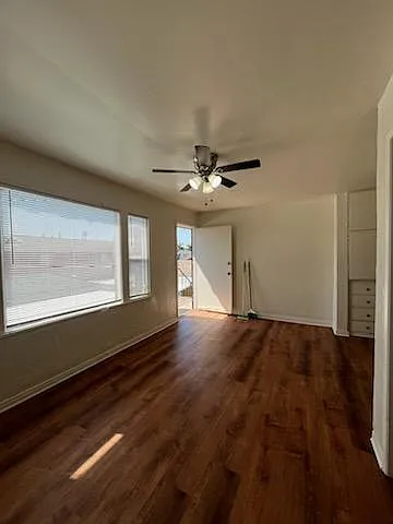 1122 Cherry Ave #D — Photo 1