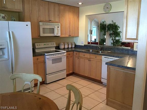 3rd image of 629 Squire Ct APT 202