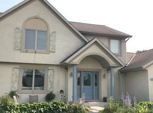 1815 Mapletree Rd, Howards Grove, WI 53083