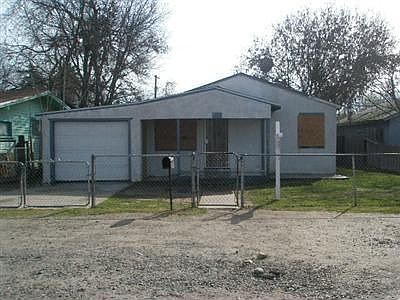 2nd image of 908 Atlantic Dr