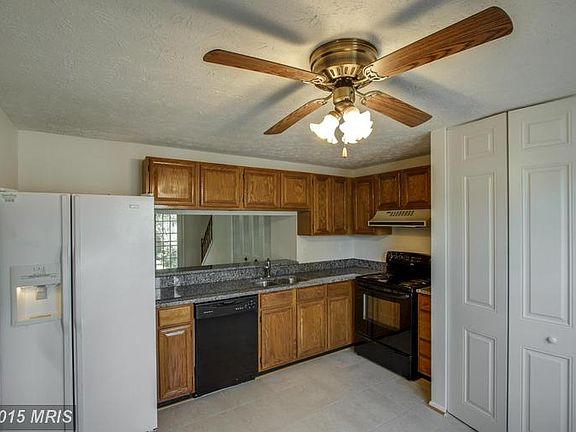 Kitchen w/ New Granite Tops