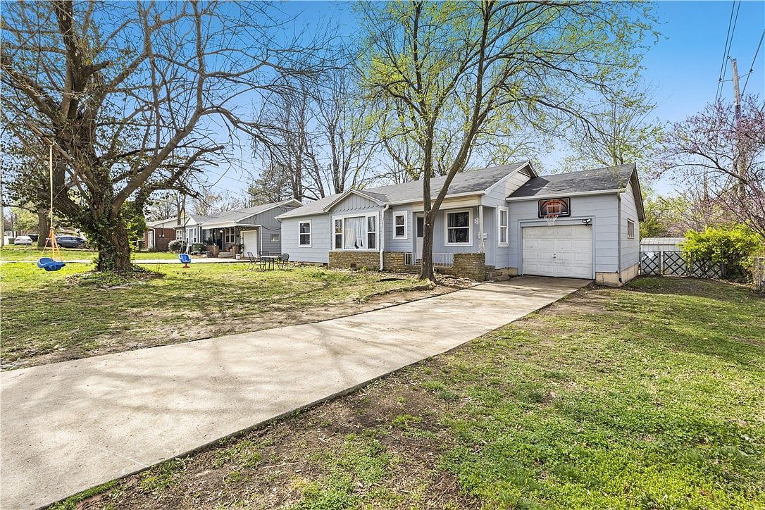 900 S 9th St, Rogers, AR 72756 | Zillow