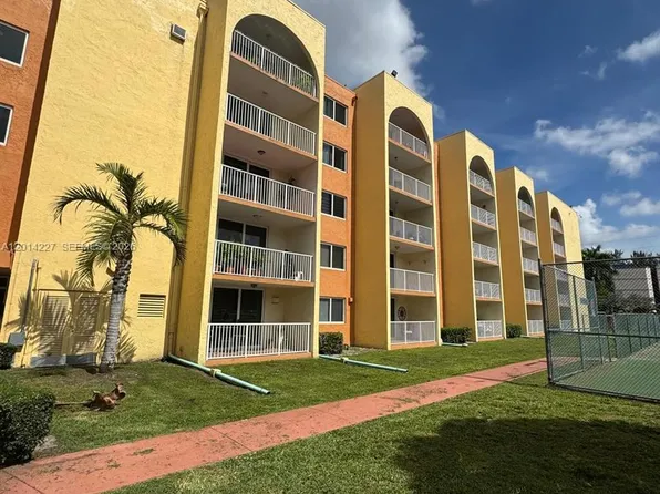 7010 NW 186th St, Hialeah, FL
