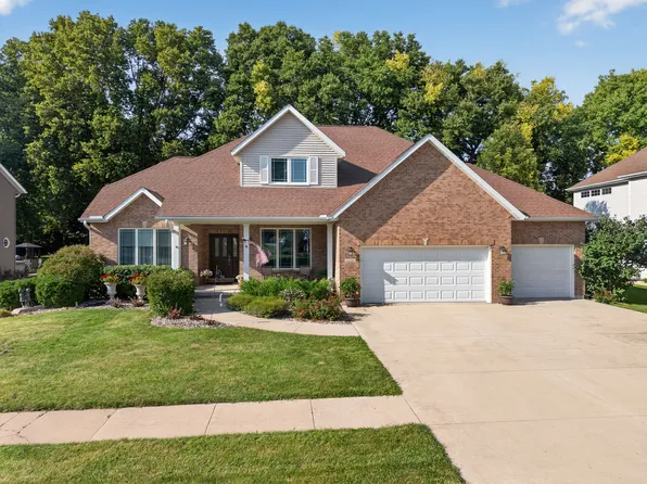 1120 Country Oak Dr, Ottawa, IL 61350