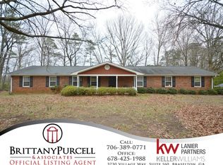 1050 Eaglewood Dr, Statham, GA 30666