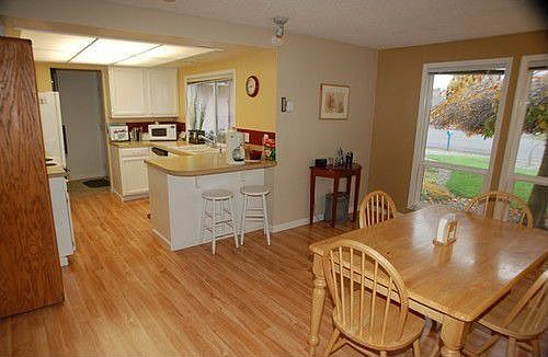 3rd image of 10316 NE 32nd Cir