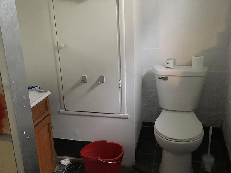 521 Bowery St — Photo 5