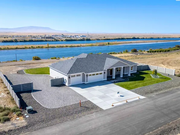 359 Panoramic Dr, Pasco, WA 99301