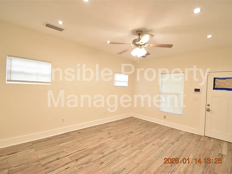 907 E Patterson St — Photo 4
