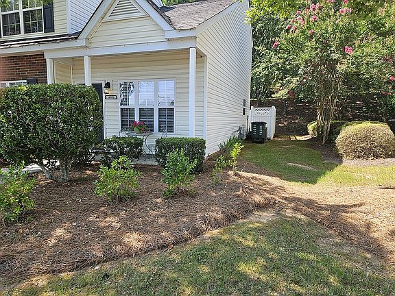 3rd image of 16931 Greenlawn Hills Ct