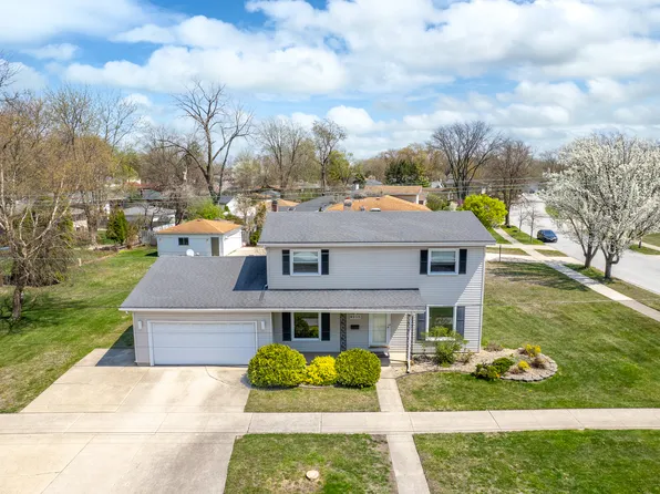 9235 White Oak Ave, Munster, IN 46321