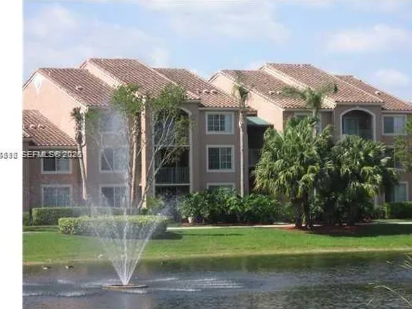12118 Saint Andrews Pl APT 304, Hollywood, FL 33025