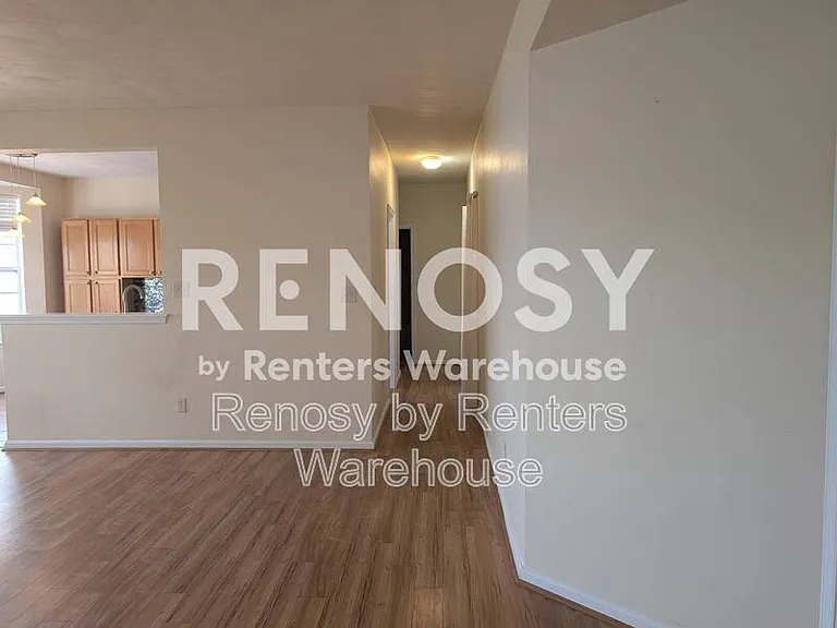 5520 Summer Cres — Photo 6