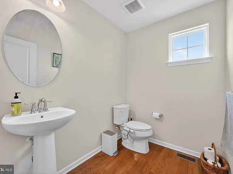 40 Gina Dr — Photo 23