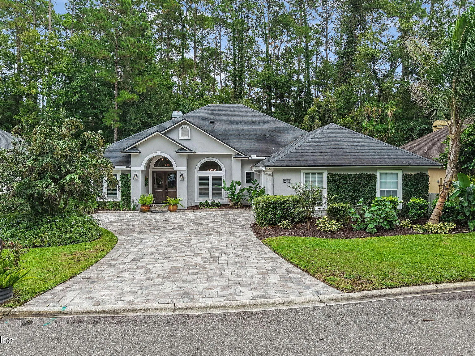4 bed, 3.0 bath, 2375 sqft, $7,500 — Photo 2