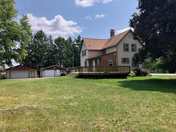 540 Heritage Rd, Luxemburg, WI 54217